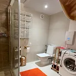 Large With Garden, Close To The Casa de Férias *