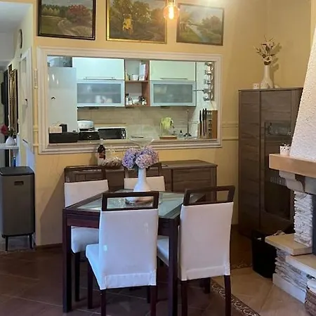 Vakantiehuis Large With Garden, Close To The